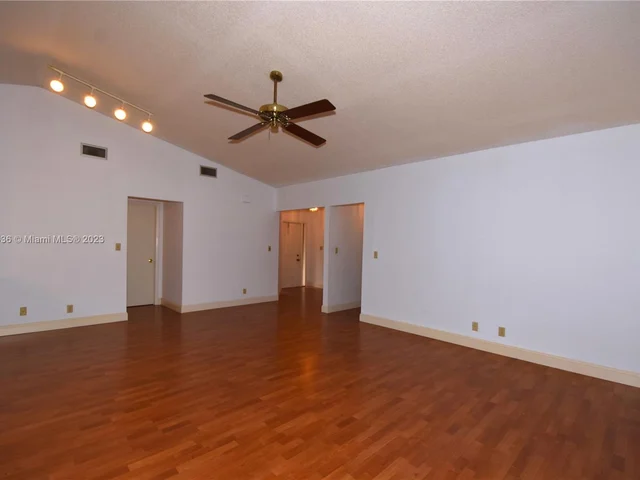 5681 SW 99th Ln, Cooper City FL 33328