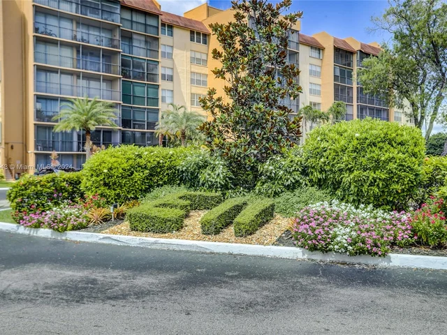 3821 Environ Blvd # 406, Lauderhill FL 33319