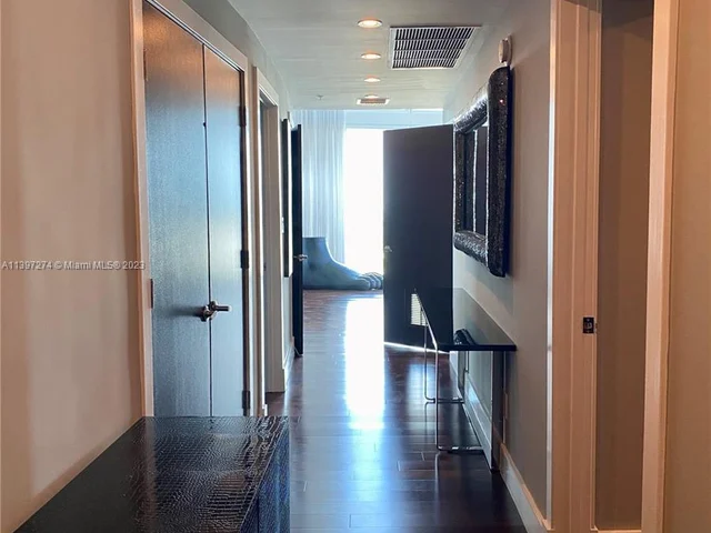 601 NE 36th St # 3201, Miami FL 33137