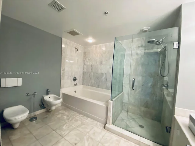 601 NE 36th St # 3201, Miami FL 33137