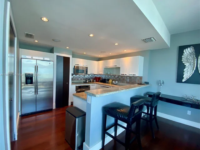 601 NE 36th St # 3201, Miami FL 33137