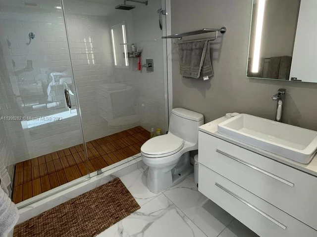 201 Crandon Blvd # 1002, Key Biscayne FL 33149