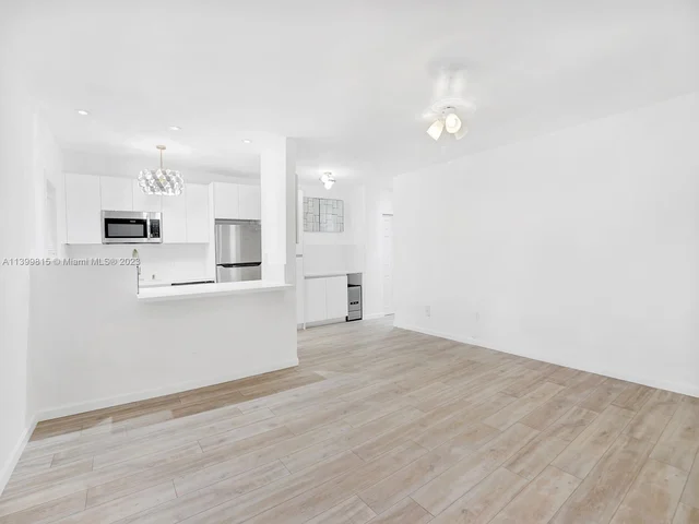 644 Meridian Ave # 12A, Miami Beach FL 33139