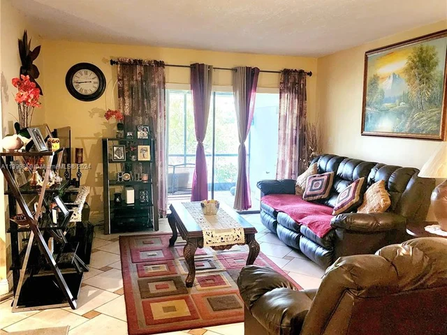 6511 Racquet Club Dr # 46, Lauderhill FL 33319