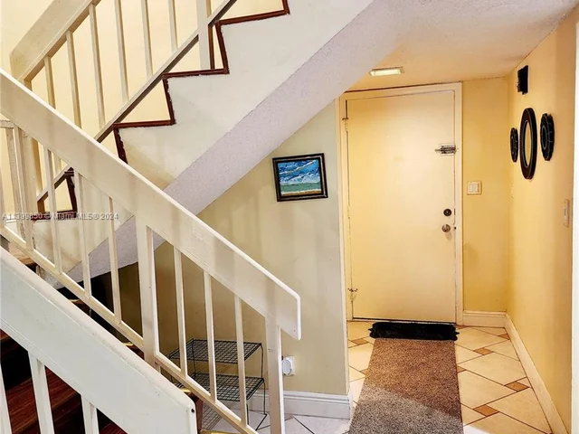 6511 Racquet Club Dr # 46, Lauderhill FL 33319