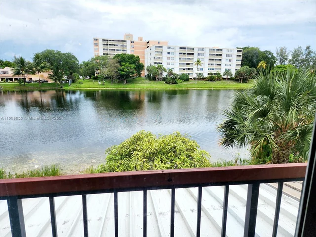 6511 Racquet Club Dr # 46, Lauderhill FL 33319