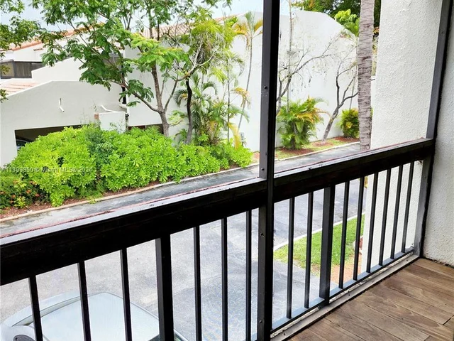 6511 Racquet Club Dr # 46, Lauderhill FL 33319