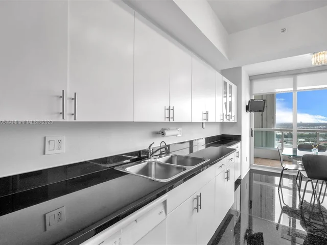 21055 Yacht Club Dr # 3103, Aventura FL 33180