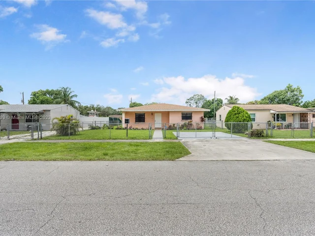 840 NW 128th St, North Miami FL 33168