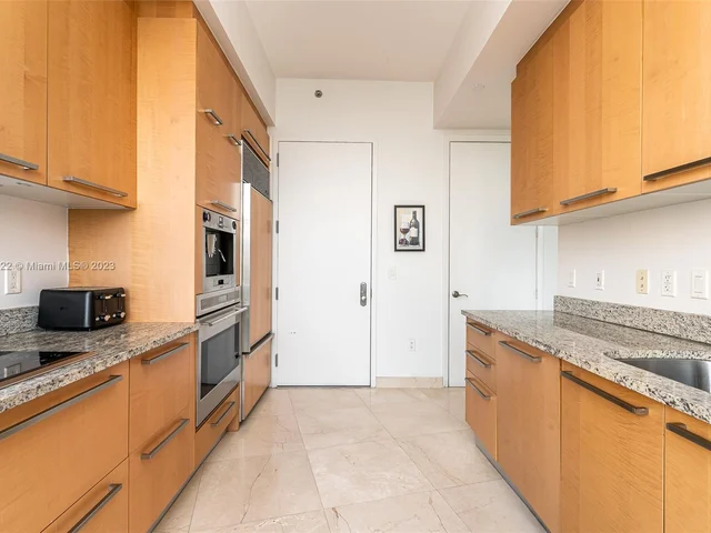 15901 Collins Ave # 405, Sunny Isles Beach FL 33160