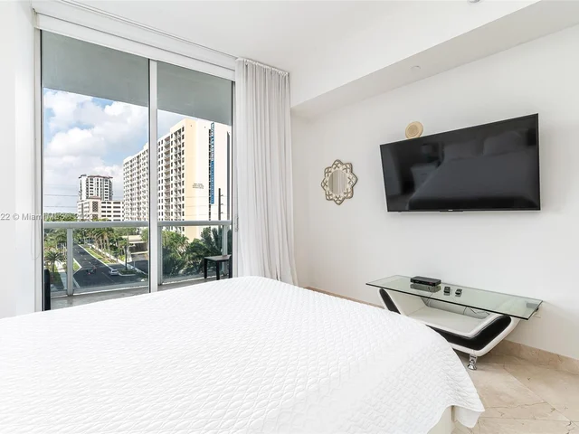 15901 Collins Ave # 405, Sunny Isles Beach FL 33160