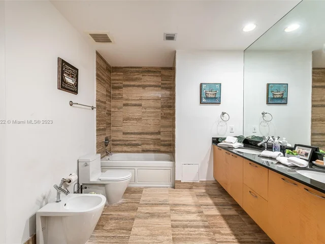 15901 Collins Ave # 405, Sunny Isles Beach FL 33160