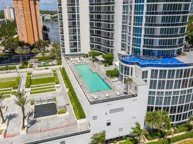 15901 Collins Ave # 405, Sunny Isles Beach FL 33160