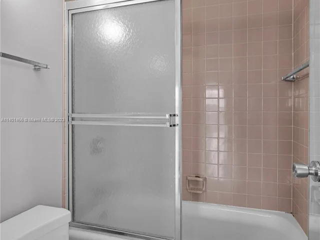 1865 Brickell Ave, Miami FL 33129