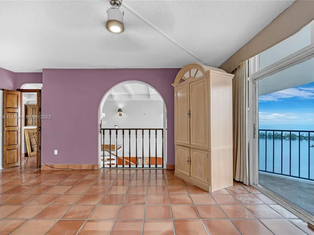 1865 Brickell Ave, Miami FL 33129