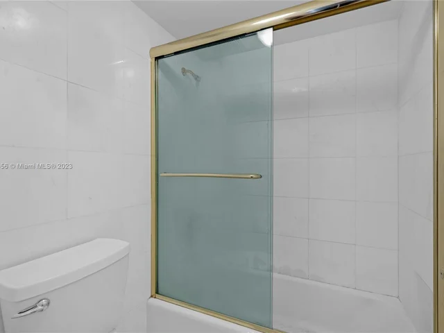 1865 Brickell Ave, Miami FL 33129