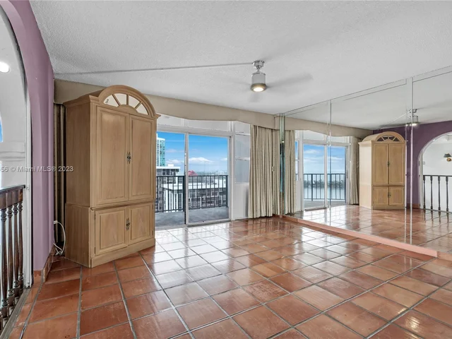 1865 Brickell Ave, Miami FL 33129