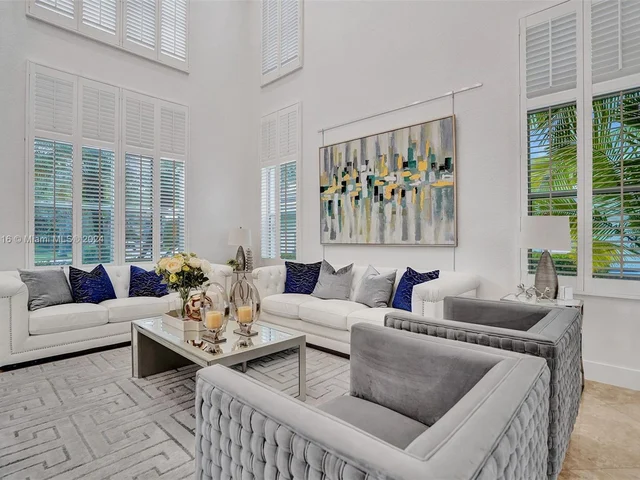 1708 Victoria Pointe Cir, Weston FL 33327