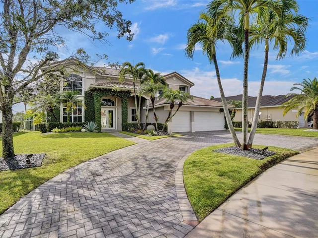 1708 Victoria Pointe Cir, Weston FL 33327