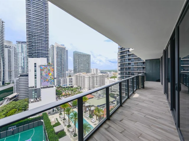 801 S Miami Ave # 1702, Miami FL 33130