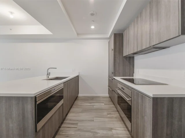 801 S Miami Ave # 1702, Miami FL 33130