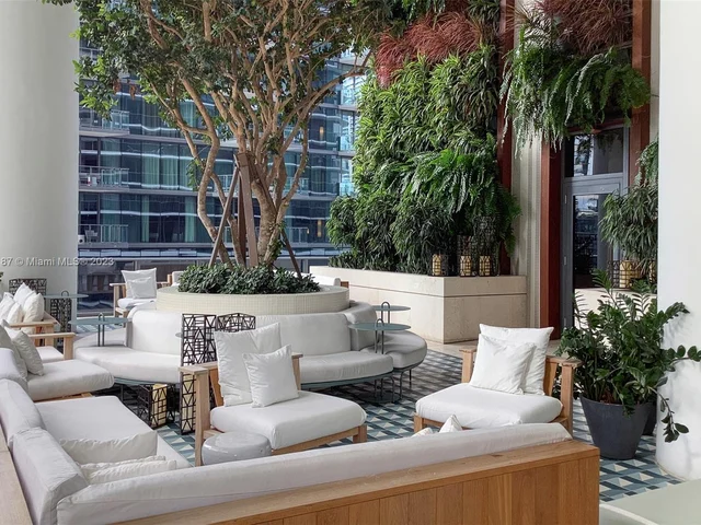 801 S Miami Ave # 1702, Miami FL 33130