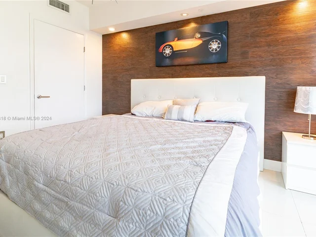 495 Brickell Ave # 2704, Miami FL 33131