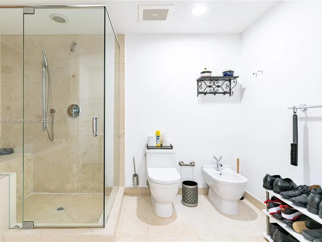 495 Brickell Ave # 2704, Miami FL 33131