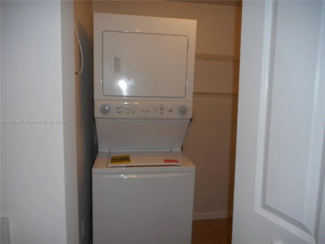 6020 W Sample Rd # 304, Coral Springs FL 33067