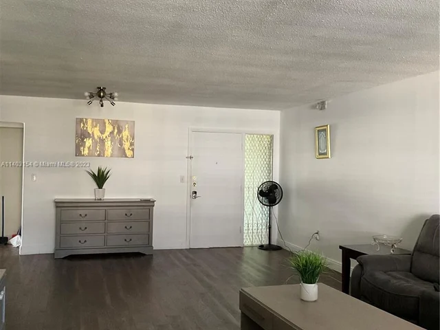 1660 NE 191st St # 1, Miami FL 33179