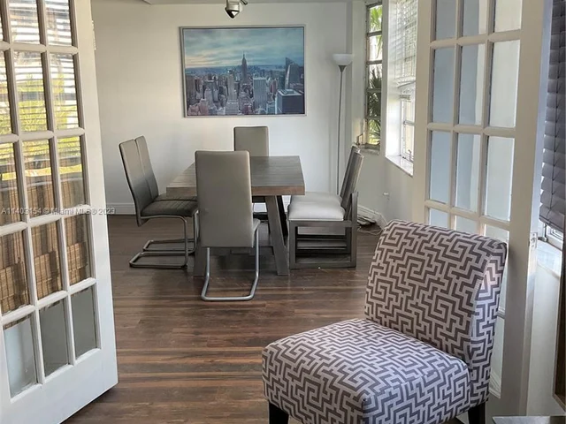 1660 NE 191st St # 1, Miami FL 33179