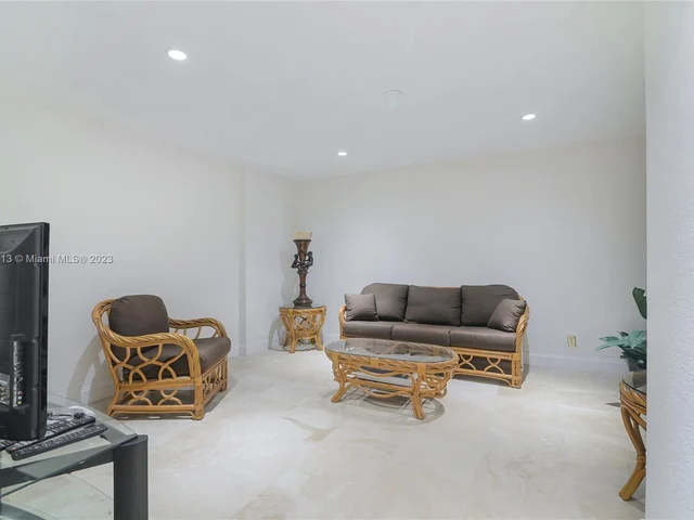 333 Sunset Dr # A, Fort Lauderdale FL 33301