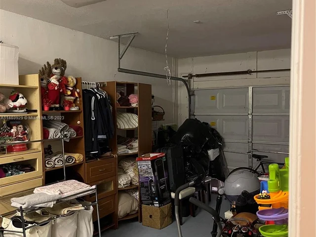 3252 NE 11th Dr, Homestead FL 33033