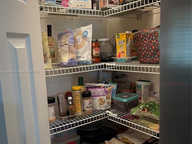 3252 NE 11th Dr, Homestead FL 33033