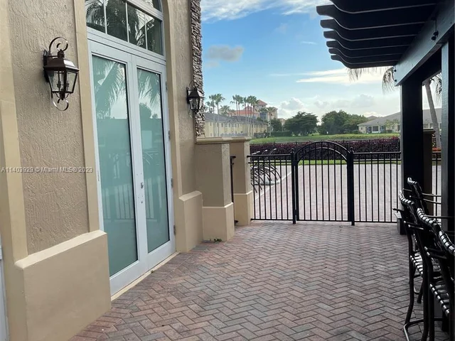 3252 NE 11th Dr, Homestead FL 33033