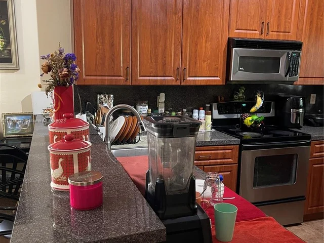 3252 NE 11th Dr, Homestead FL 33033