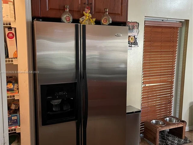 3252 NE 11th Dr, Homestead FL 33033