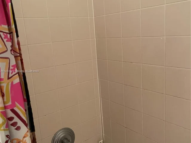 3252 NE 11th Dr, Homestead FL 33033