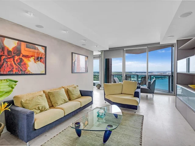 300 S Pointe Dr # 2102, Miami Beach FL 33139