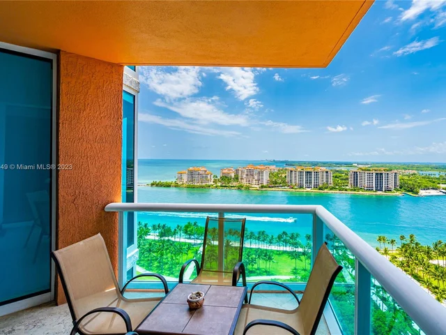 300 S Pointe Dr # 2102, Miami Beach FL 33139