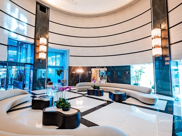 300 S Pointe Dr # 2102, Miami Beach FL 33139