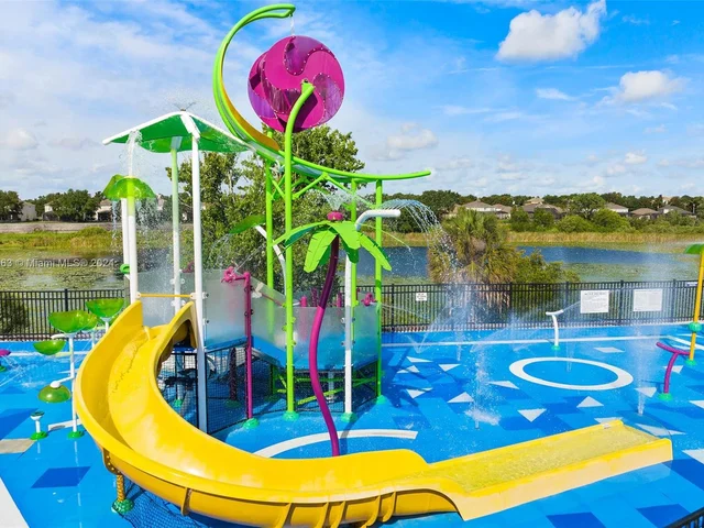 2575 Maneshaw Lane # 2575, Kissimmee FL 34747