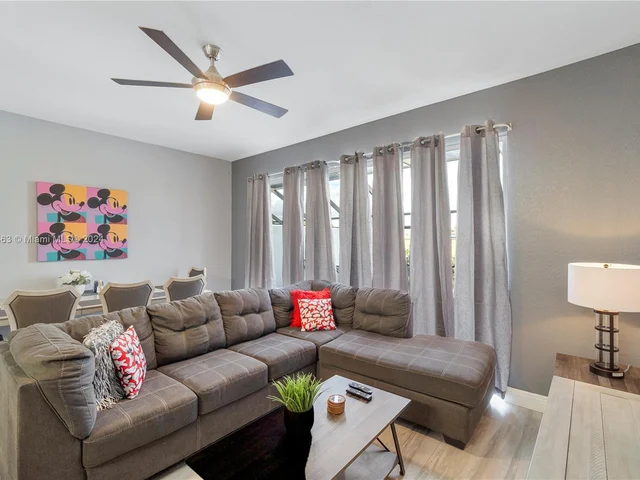 2575 Maneshaw Lane # 2575, Kissimmee FL 34747