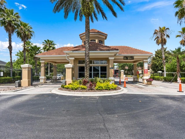 2575 Maneshaw Lane # 2575, Kissimmee FL 34747