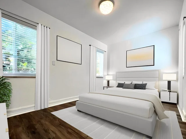 1351 Harrison St, Hollywood FL 33019