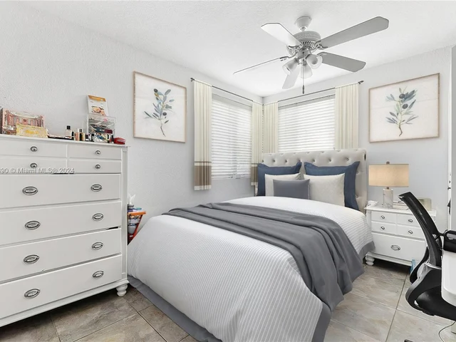 498 SW 2nd St # 2D, Miami FL 33130