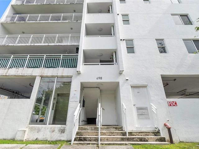 498 SW 2nd St # 2D, Miami FL 33130