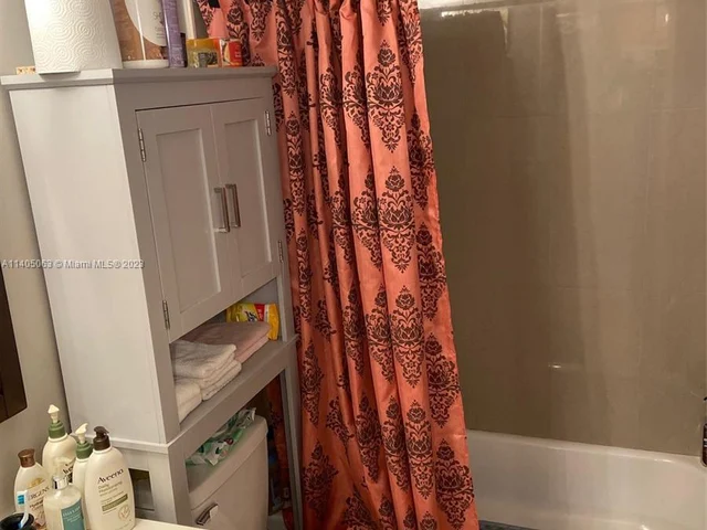 20822 San Simeon Way # 102, Miami FL 33179