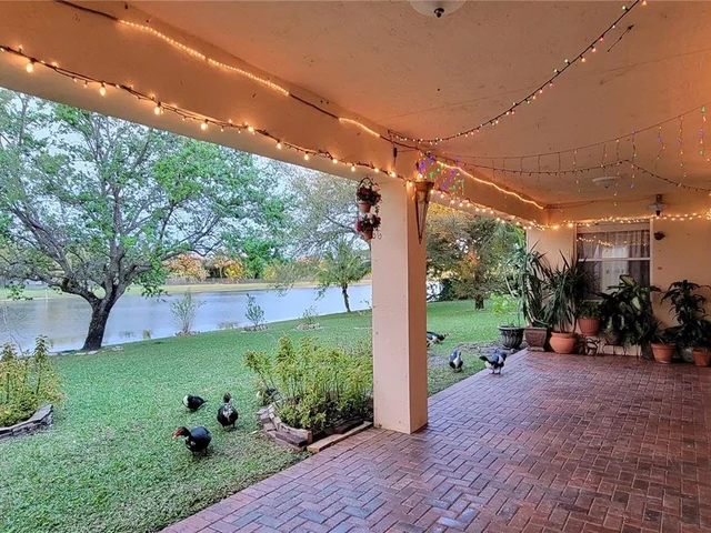 110 Ibisca Ter, Royal Palm Beach FL 33411