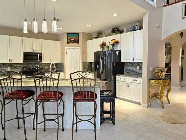 110 Ibisca Ter, Royal Palm Beach FL 33411